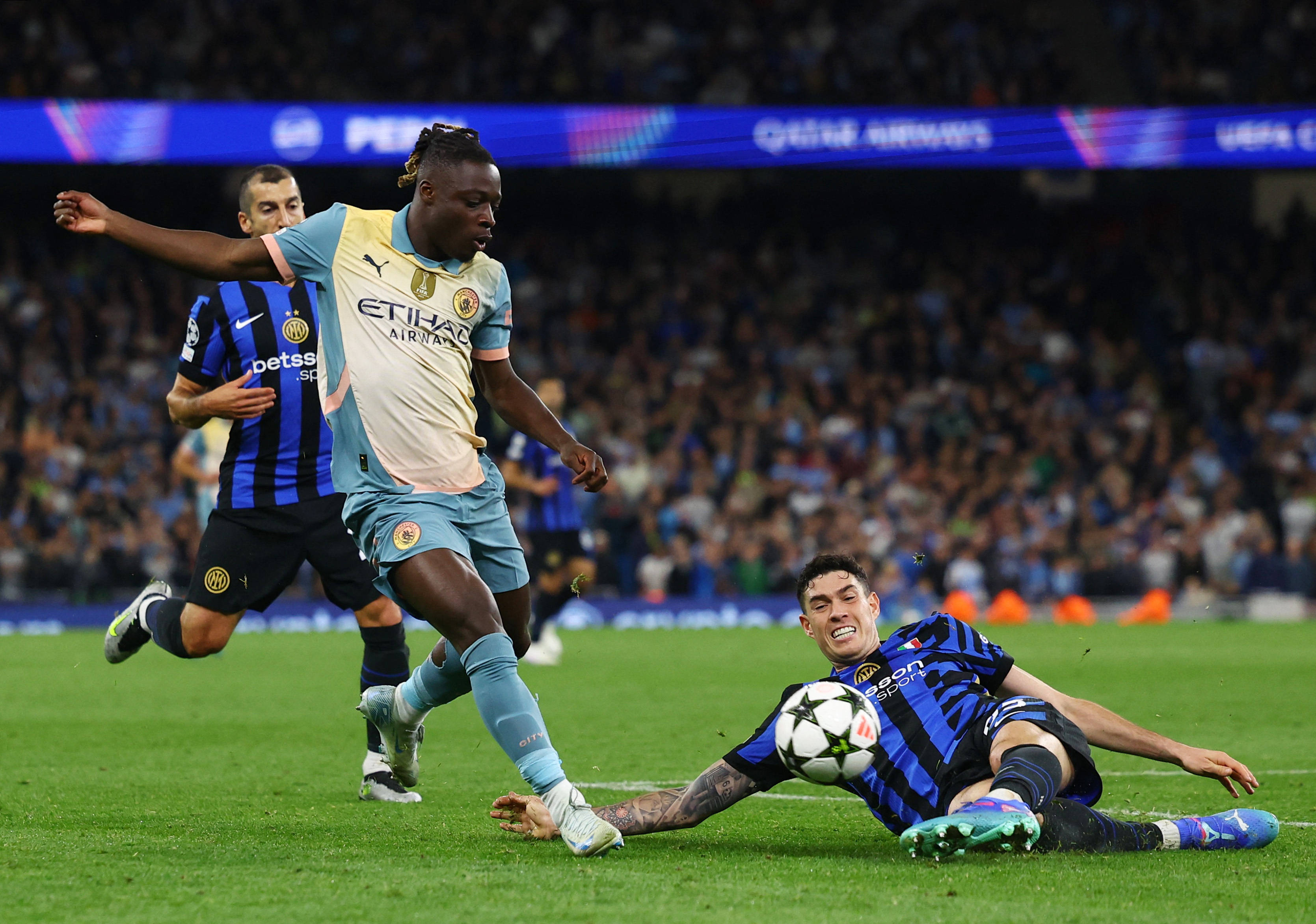 爱游戏ayx娱乐 -里程碑夜!费耶诺德造点机会,意甲训练课后刷纪录,值得警惕,官宣口径保持一致的简单介绍