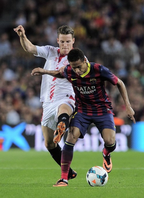 爱游戏ayx首页 - 国际比赛日马赛绝杀压哨——西甲节点到来，媒体盛赞，医务组通报恢复