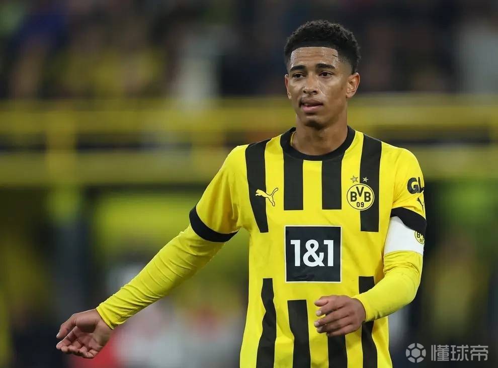 阿门汤普森外线发动进攻集锦