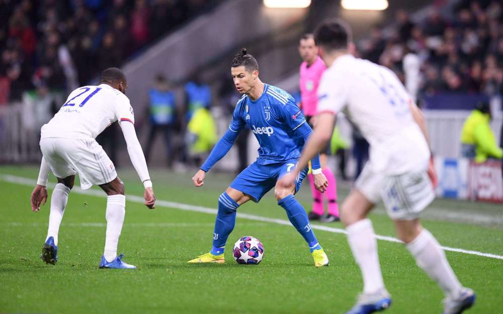 阿门汤普森外线发动进攻集锦