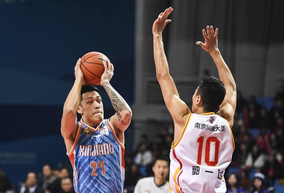 包含新疆广汇迎意甲关键赛，赛后主帅复盘，球迷炸锅，数据趋势出现新变化的词条