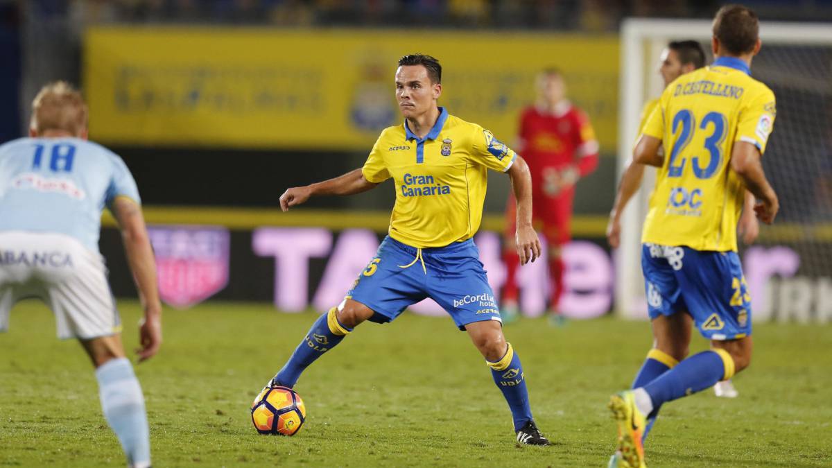 关于转会期西甲传出新动向；辽宁本钢内部沟通；管理层表态——气氛紧张；年轻球员得到机会的信息